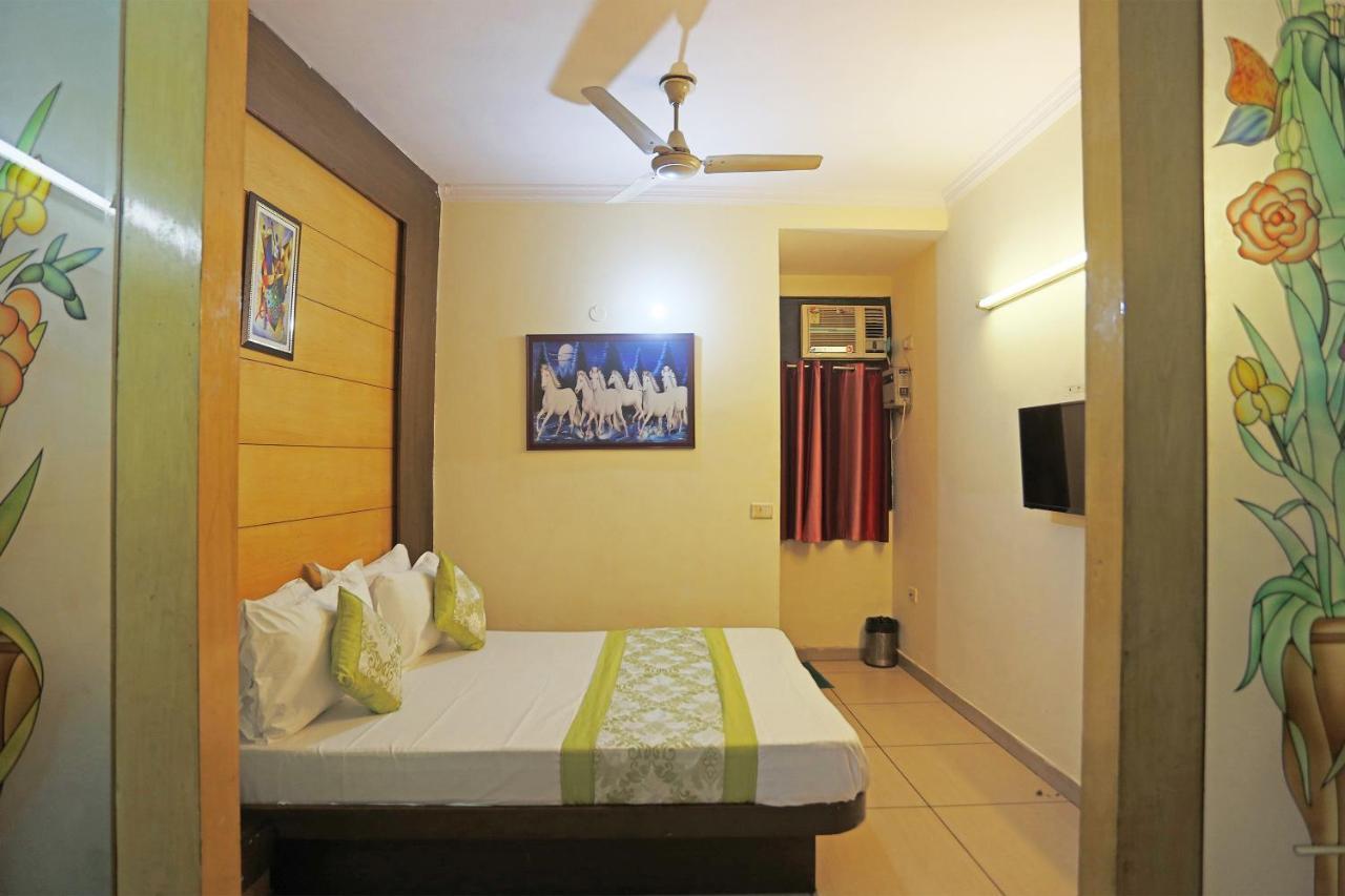 Hotel Sun Village Near Railway Station 2*
