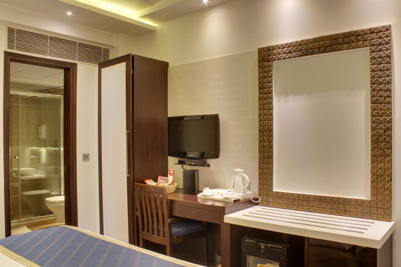 Hotel Grand Godwin - Complimentary Airport Pickup -near Ndls Railway Stn