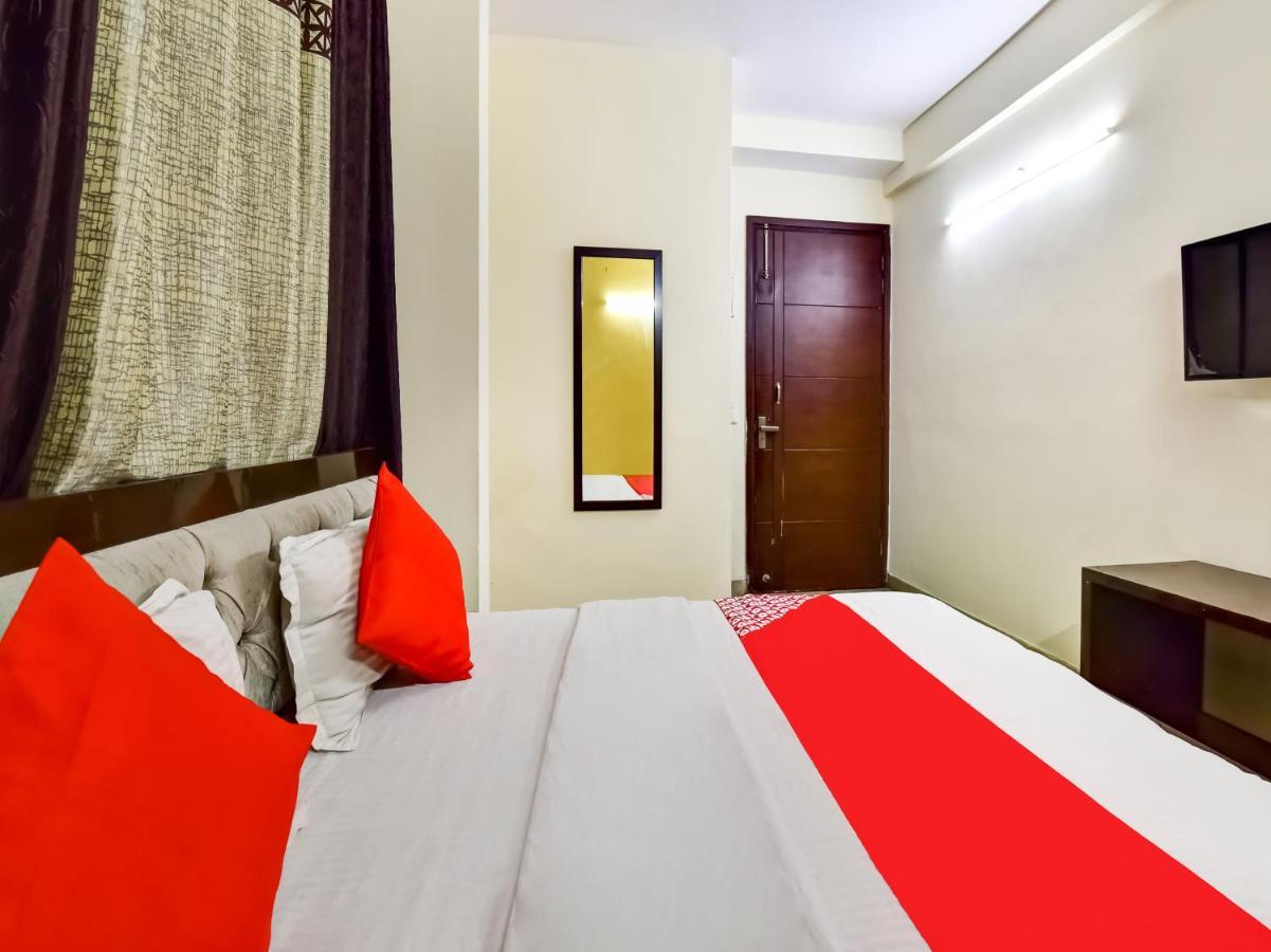 South Delhi Hotel