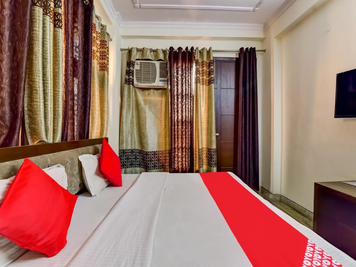 South Delhi Hotel 3*