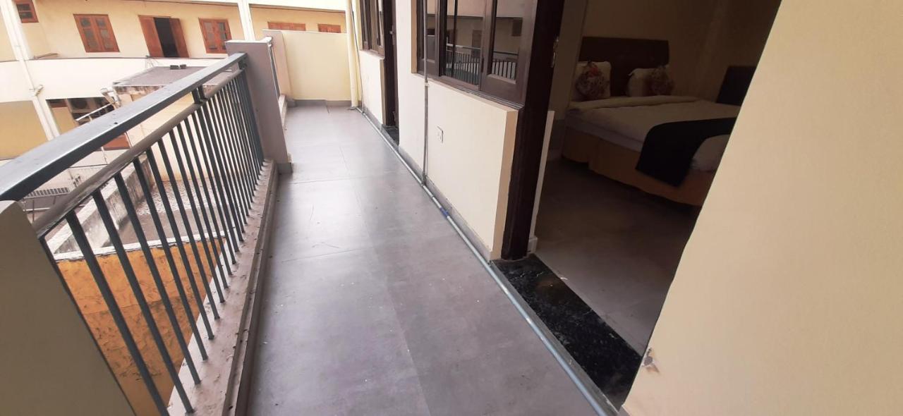 Gobravo Dev Palace & Studio Homestay *