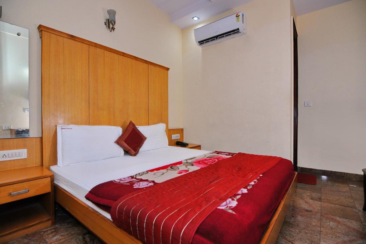 Hotel Tjs Grand