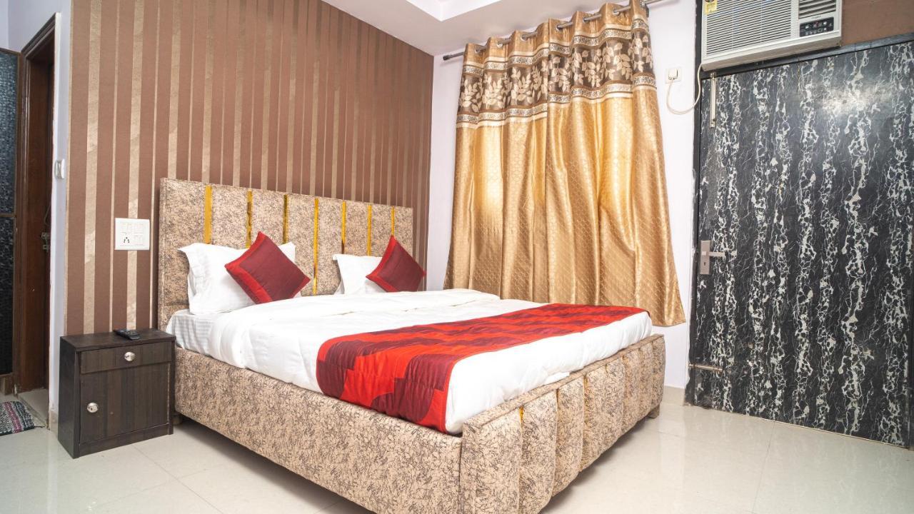 Hotel Gs International Couple Friendly At Delhi University Hotel