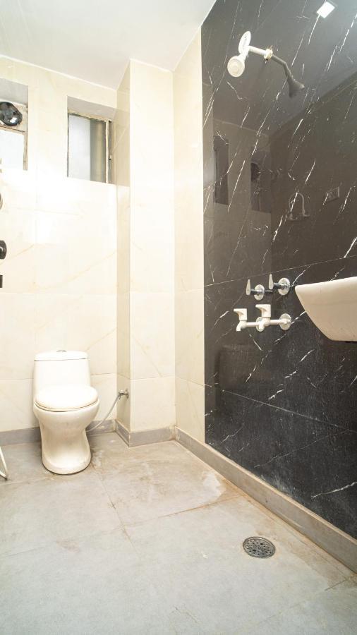 Hotel Gs International Couple Friendly At Delhi University Hotel 3*