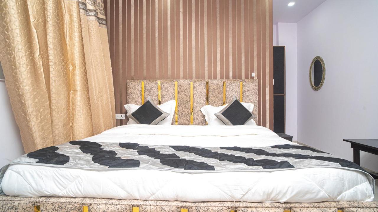 Hotel Hotel Gs International Couple Friendly At Delhi University