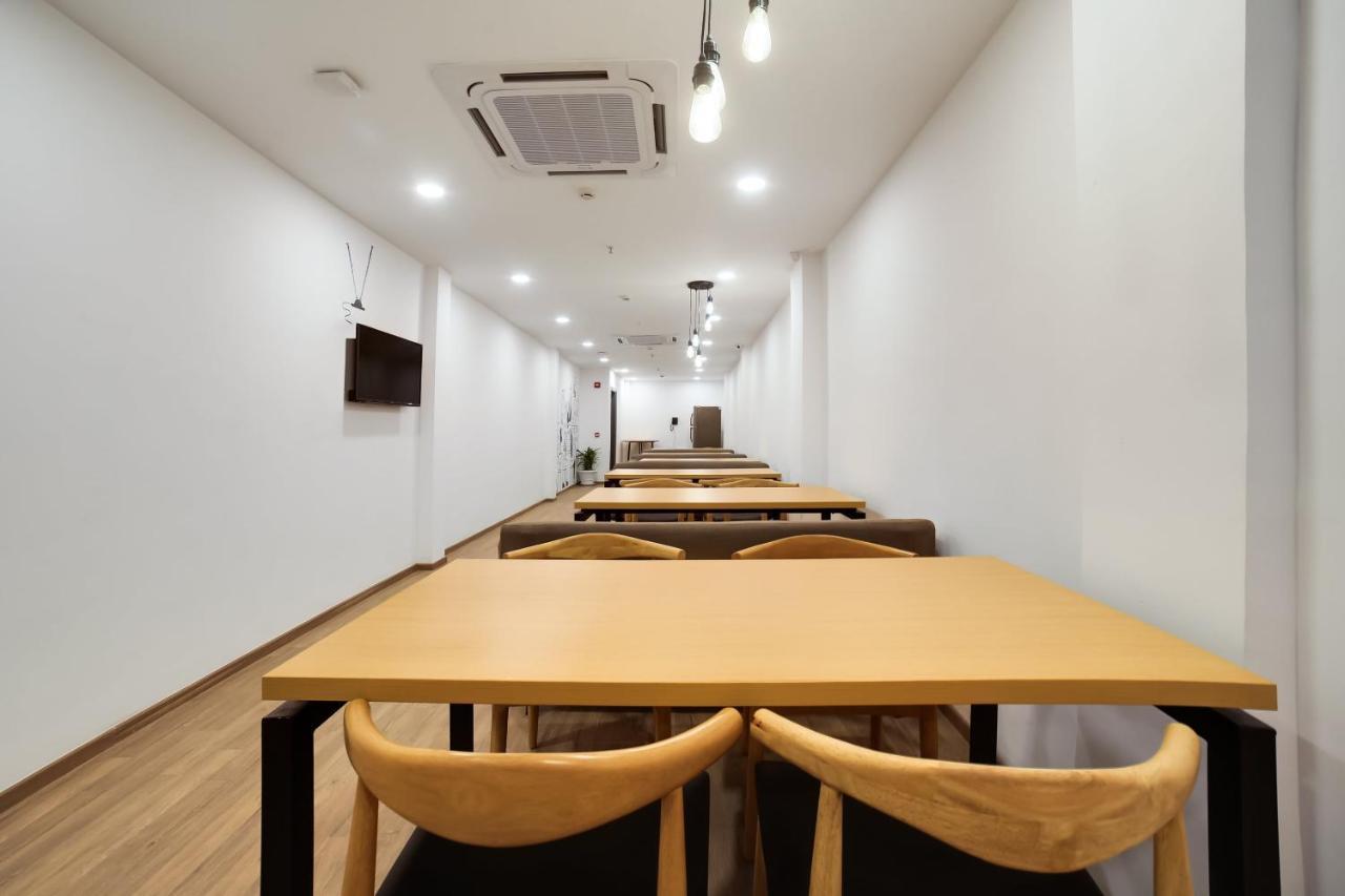Hotel Oyo Townhouse 019 Anand Vihar 4*