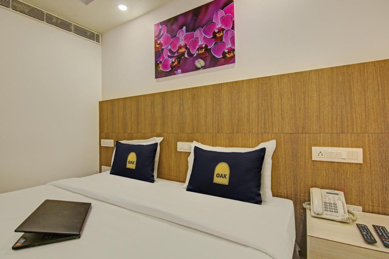 Hotel Townhouse Oak Safdarjung 3*