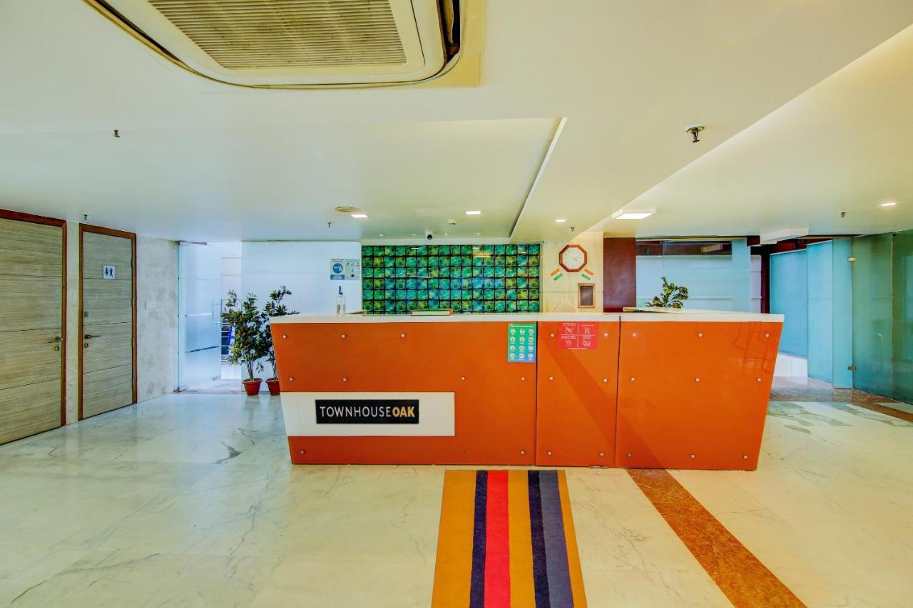 Townhouse Oak Safdarjung Hotel