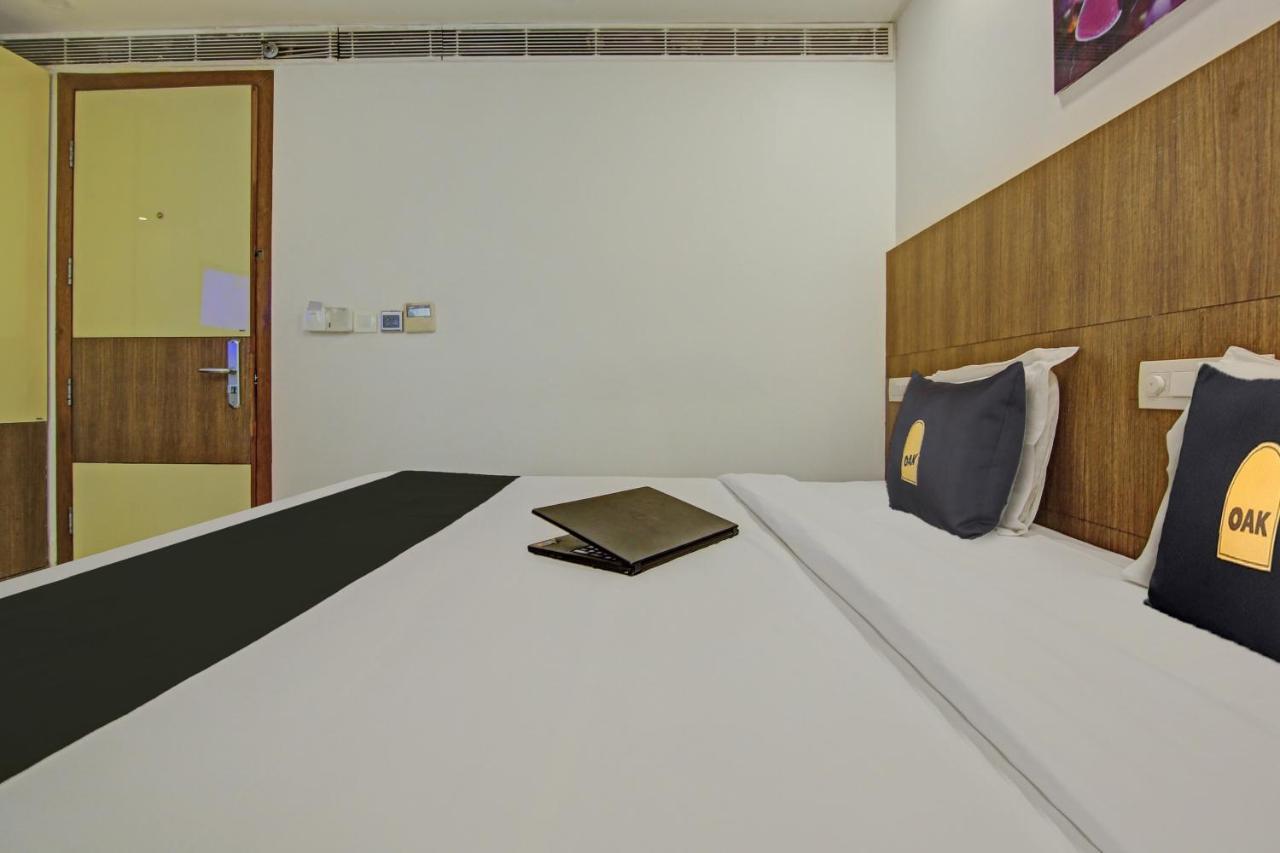 Townhouse Oak Safdarjung Hotel New Delhi