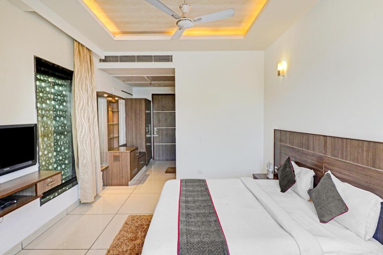 Oyo Townhouse 484 Sanskriti Hotel 3*