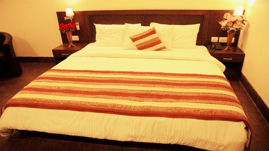 Airport Daya Capitol 4*