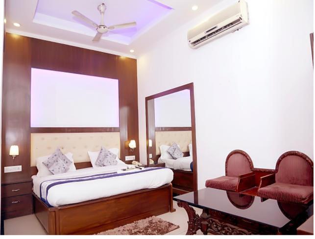 Vishal G H Hotel