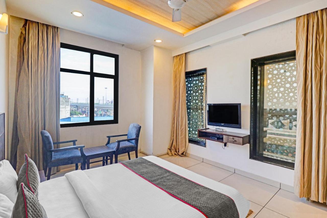 Hotel Oyo Townhouse 484 Sanskriti 3*