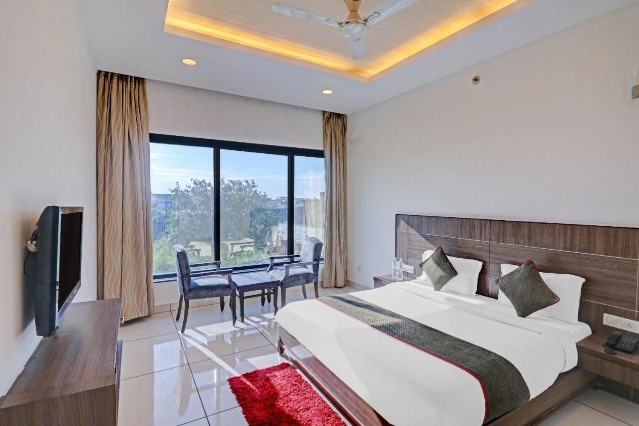 Oyo Townhouse 484 Sanskriti 3*