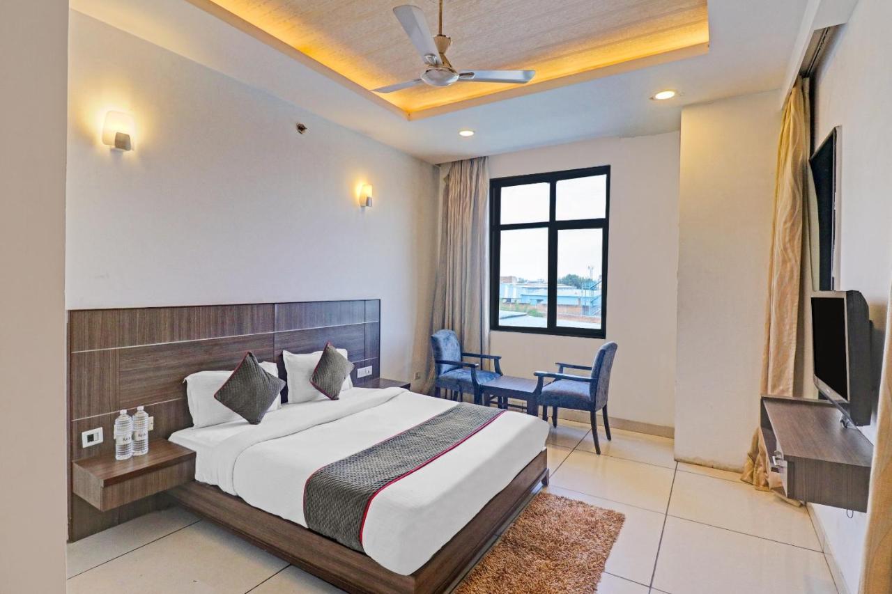 Oyo Townhouse 484 Sanskriti