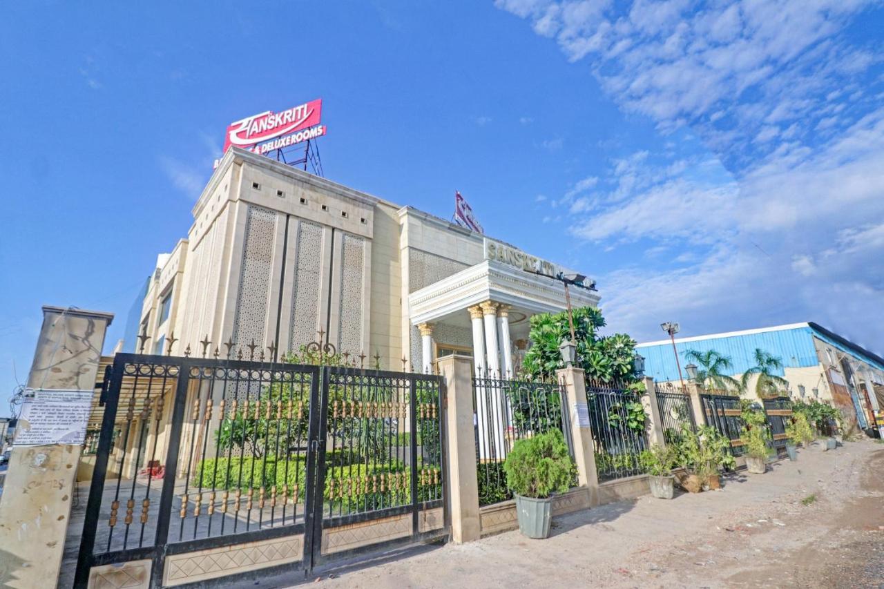 Oyo Townhouse 484 Sanskriti 3*