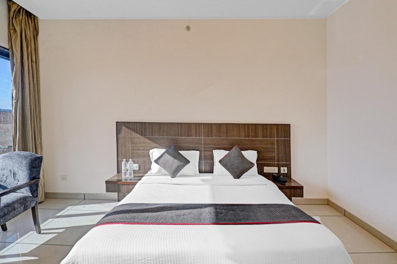 Oyo Townhouse 484 Sanskriti 3*