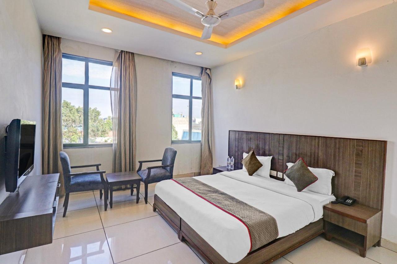 Hotel Oyo Townhouse 484 Sanskriti 3*