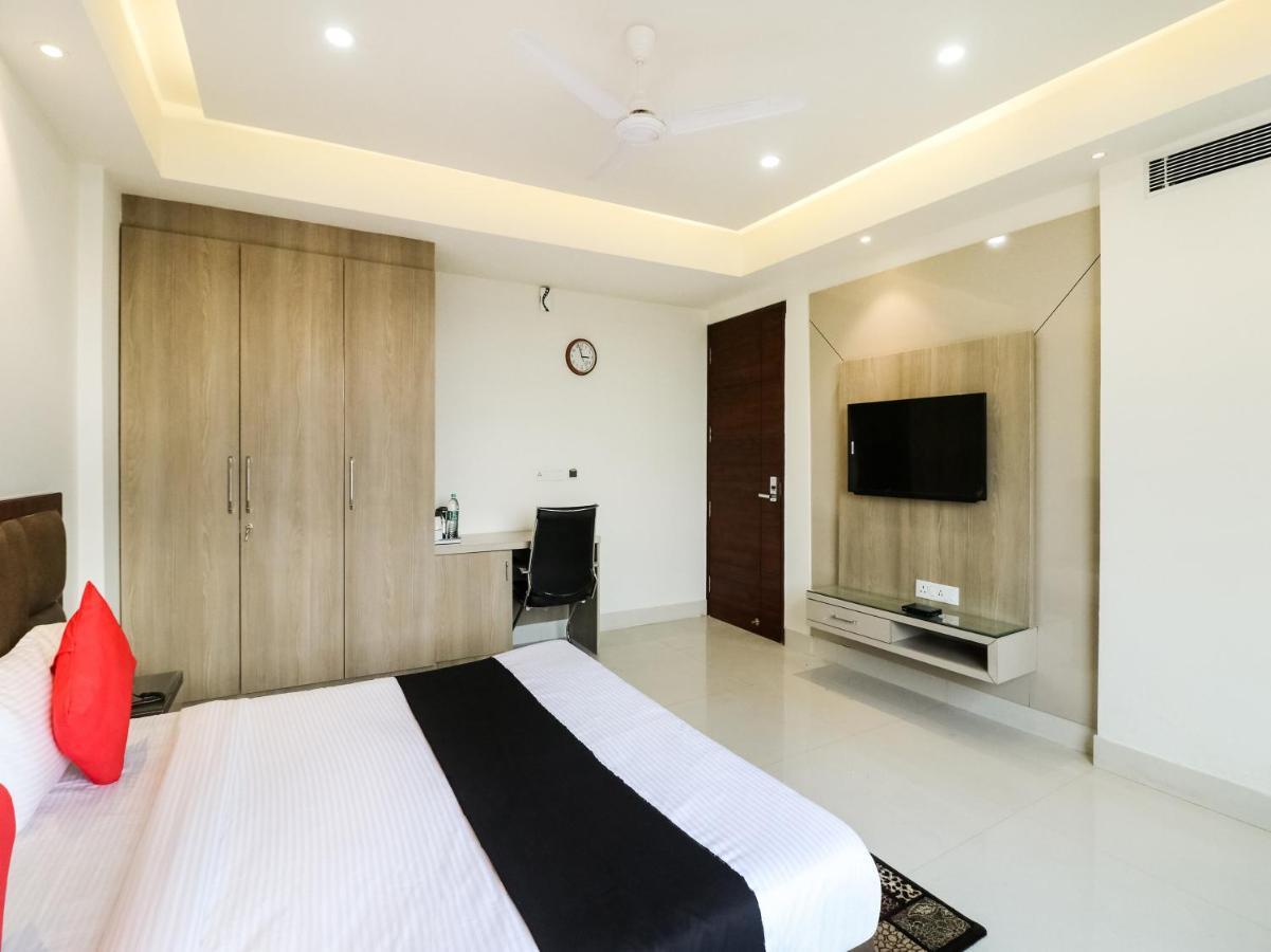 Capital O 76736 Ornate By Blessings 3* New Delhi