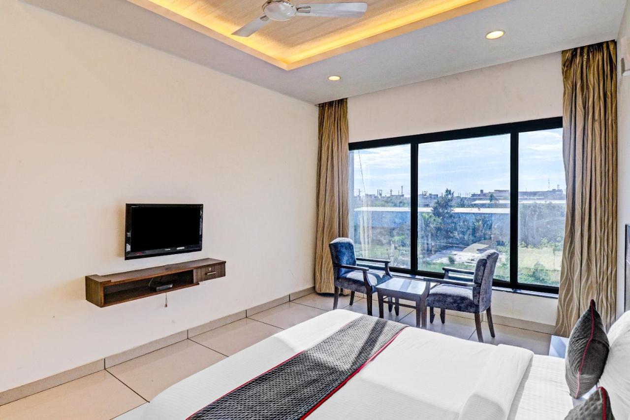 Oyo Townhouse 484 Sanskriti Hotel 3*
