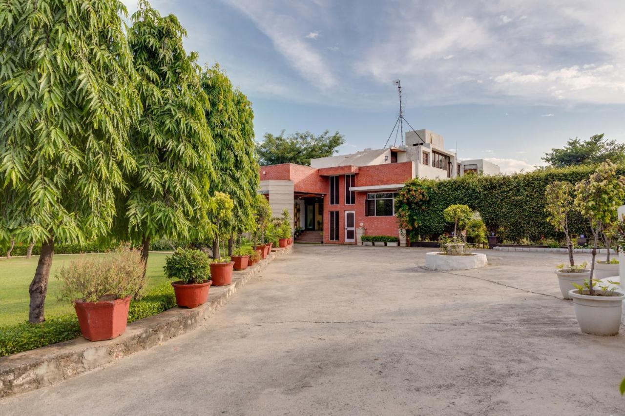 Avanti Retreat- Farm