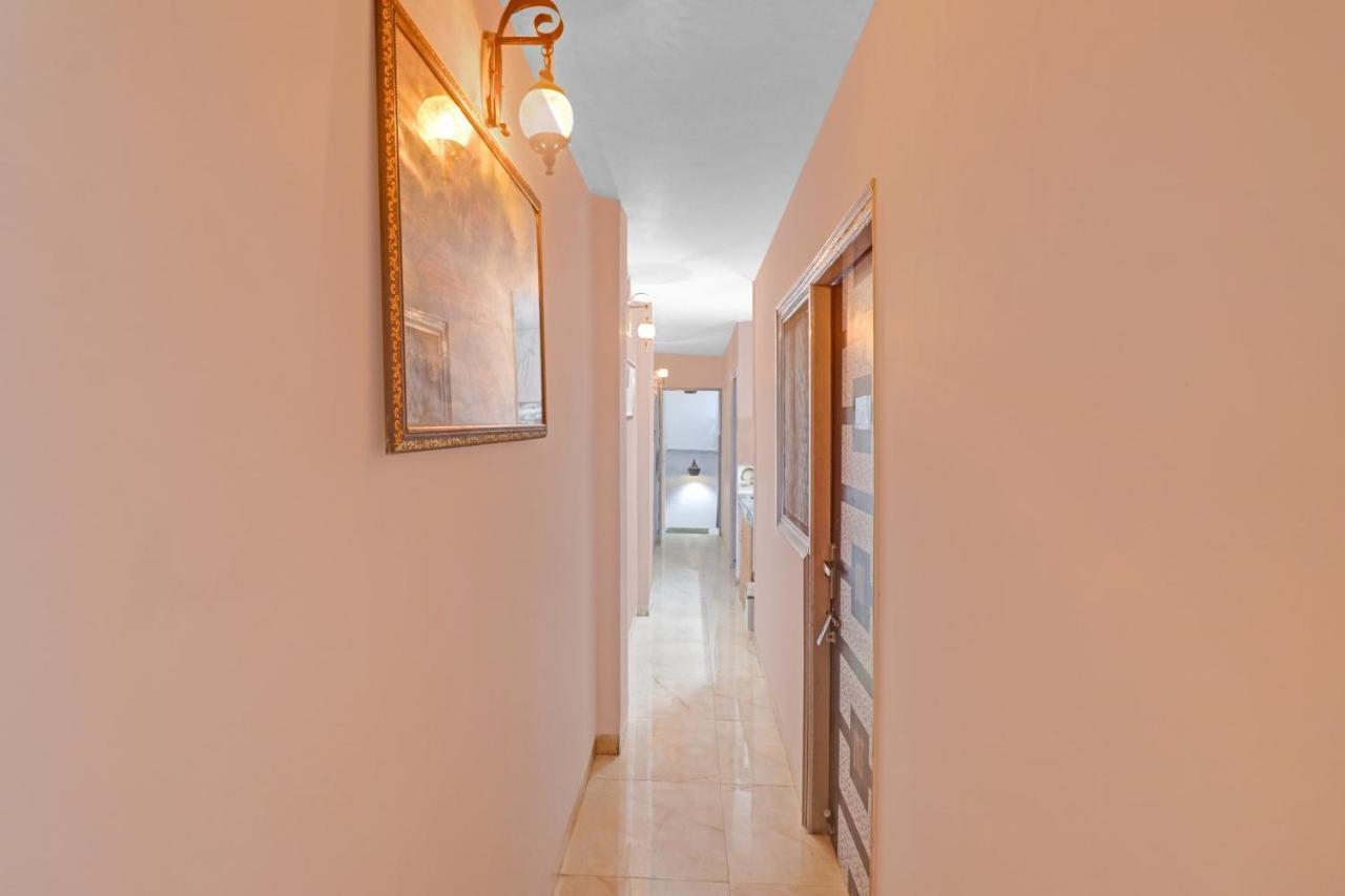 Hotel Flagship Comodo Near The Chanakya 3*
