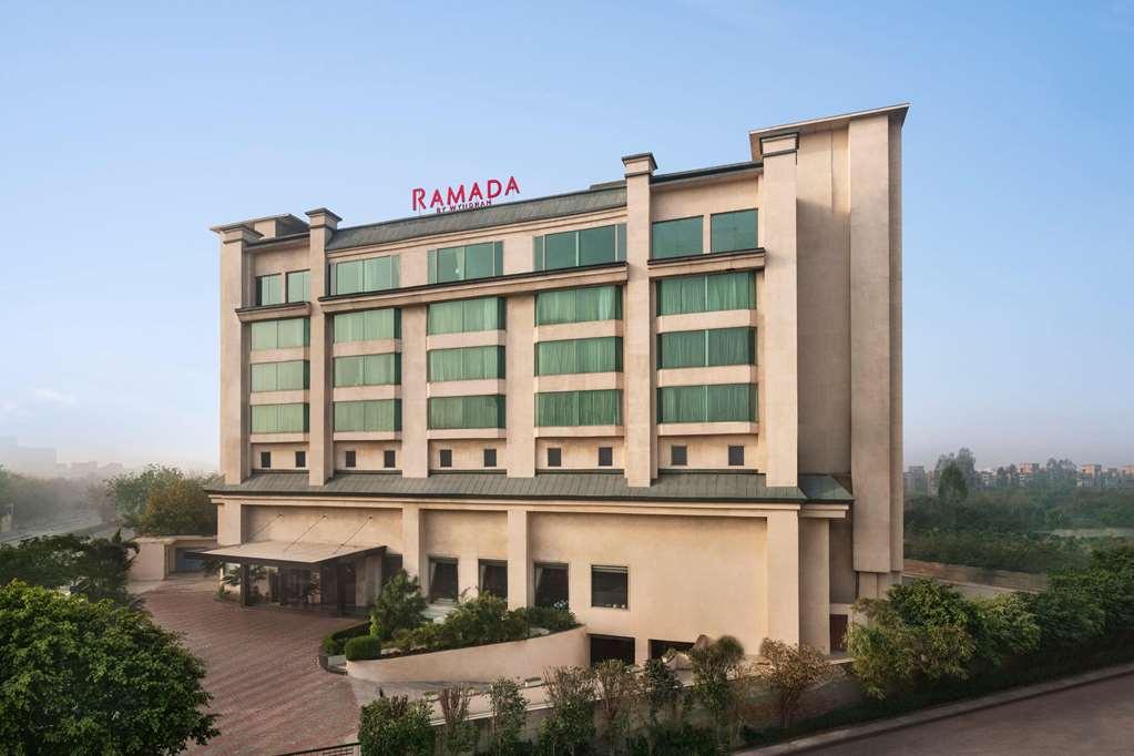 Hotel Ramada By Wyndham New Pitampura