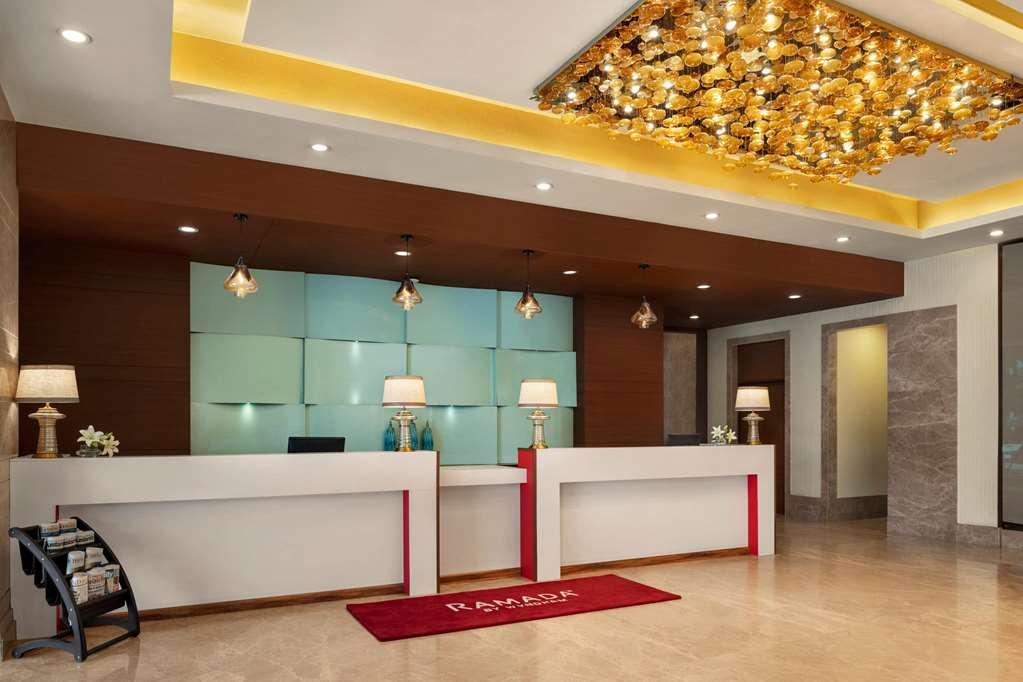 Hotel Ramada By Wyndham New Pitampura 3*