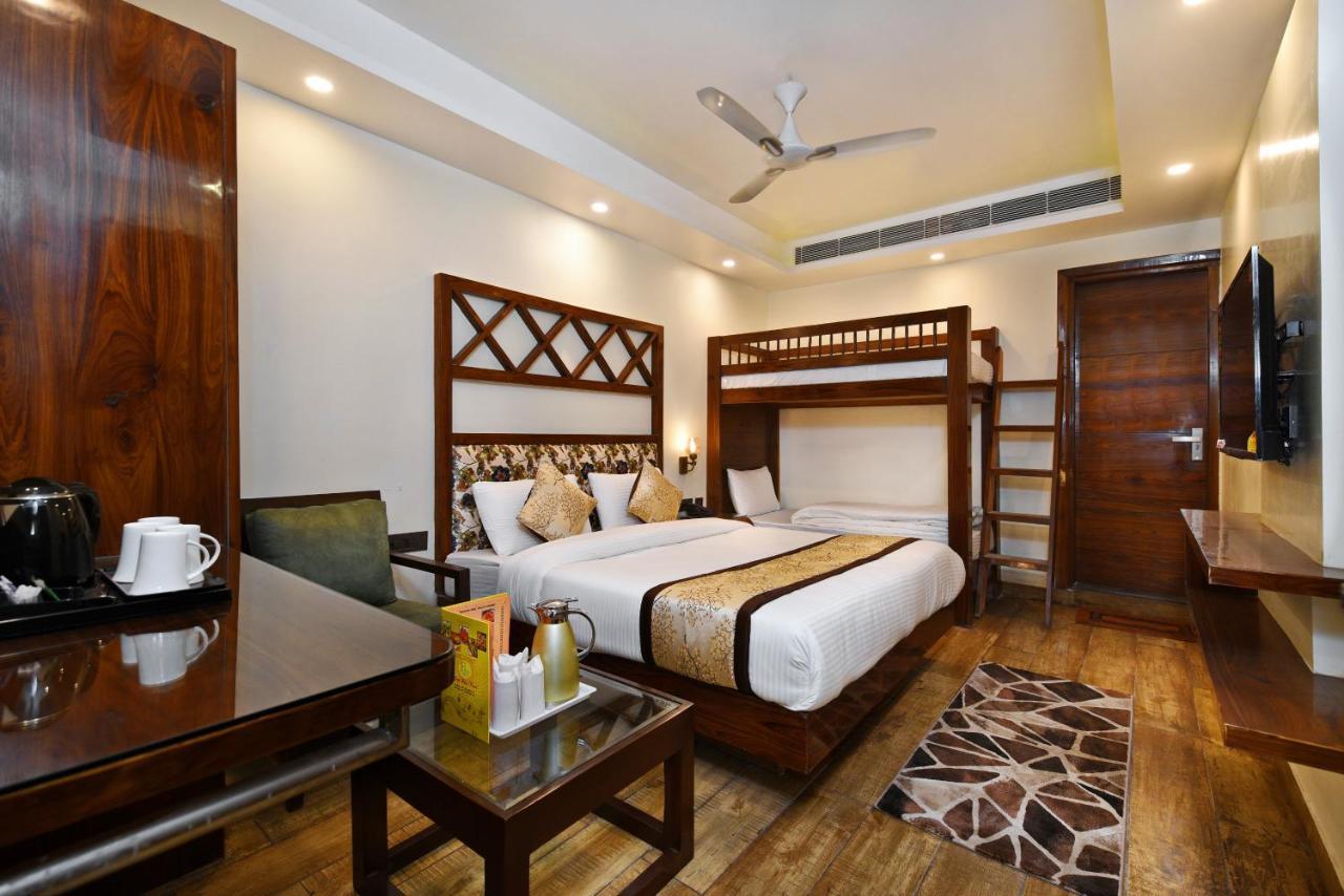 Blue Pearl - Free Airport Pick Up Hotel 4*
