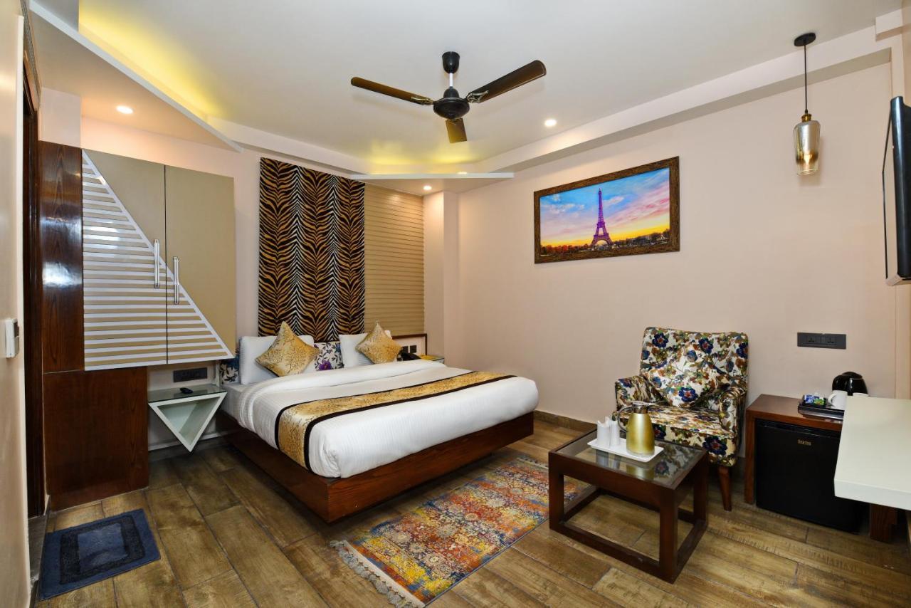 Blue Pearl - Free Airport Pick Up Hotel New Delhi