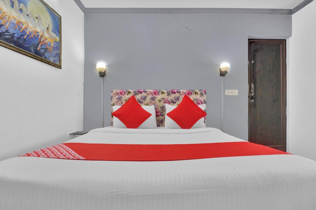Hotel Flagship Comodo Near The Chanakya 3*