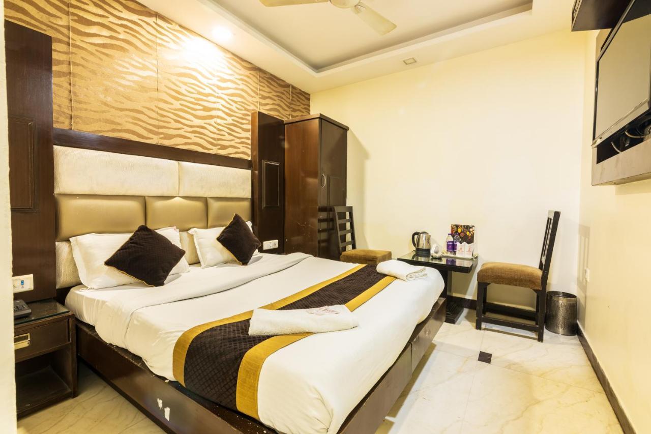 Hotel Grand Shyam- In Front Of New Delhi Railway Station-Couple Friendly Hotel New Delhi