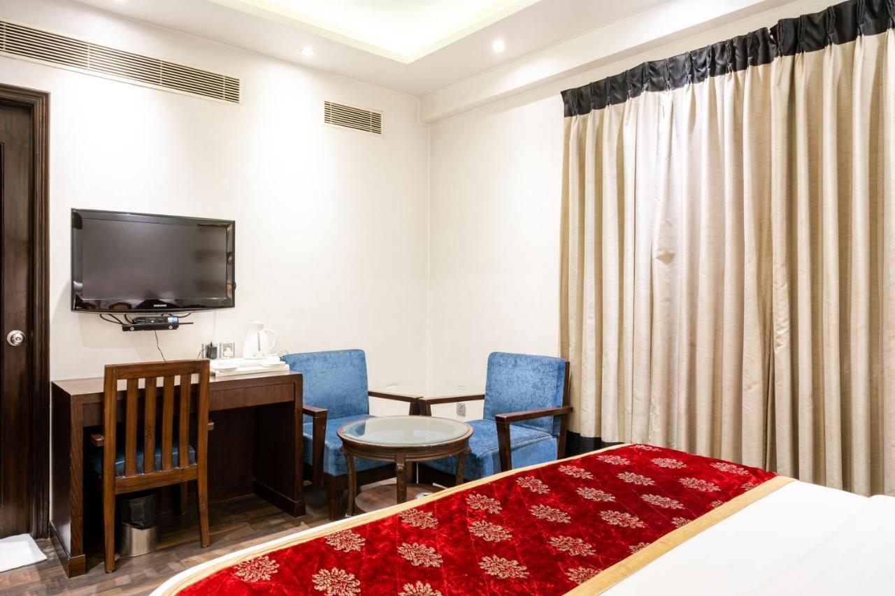 Grand Godwin - Complimentary Airport Pickup -near Ndls Railway Stn