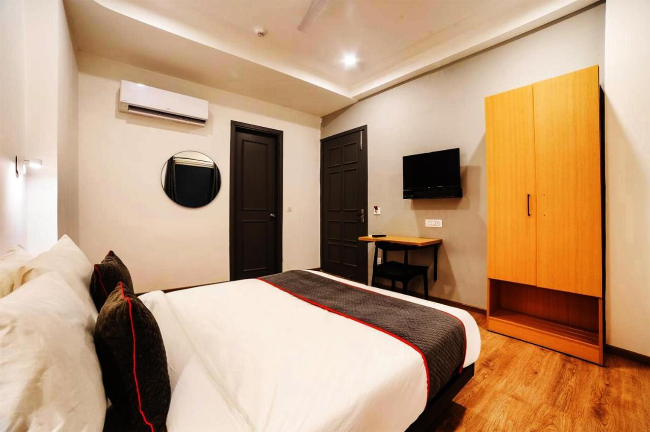 Hotel Sai Crystal Near Railway Station