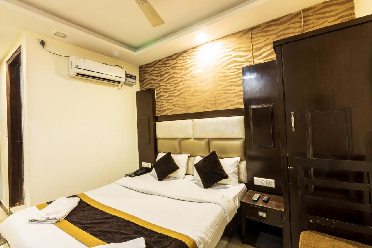 Hotel Hotel Grand Shyam- In Front Of New Delhi Railway Station-Couple Friendly New Delhi