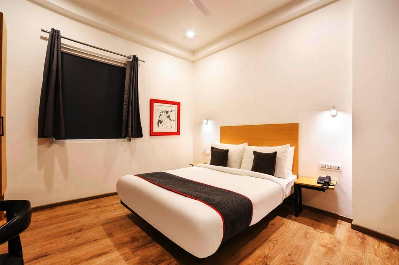 Sai Crystal Near Railway Station 3*