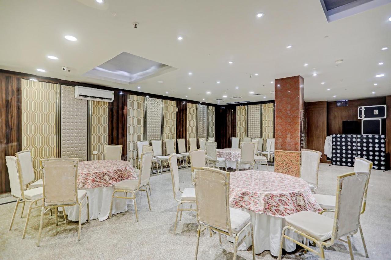 Hotel The Orion - Greater Kailash 4*