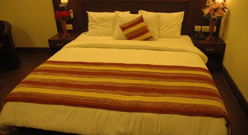 Airport Daya Capitol Hotel