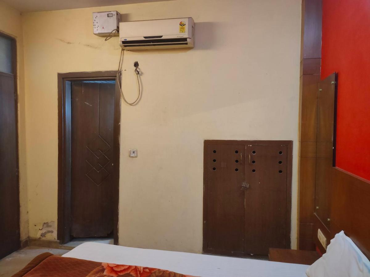 Nandi Mahadev By Wb 2* New Delhi