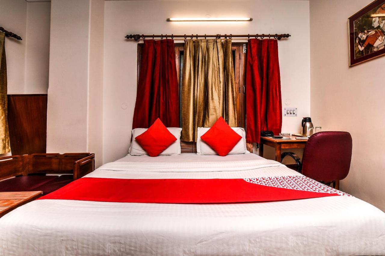 Oyo 2357 The Excellency Hotel 3*