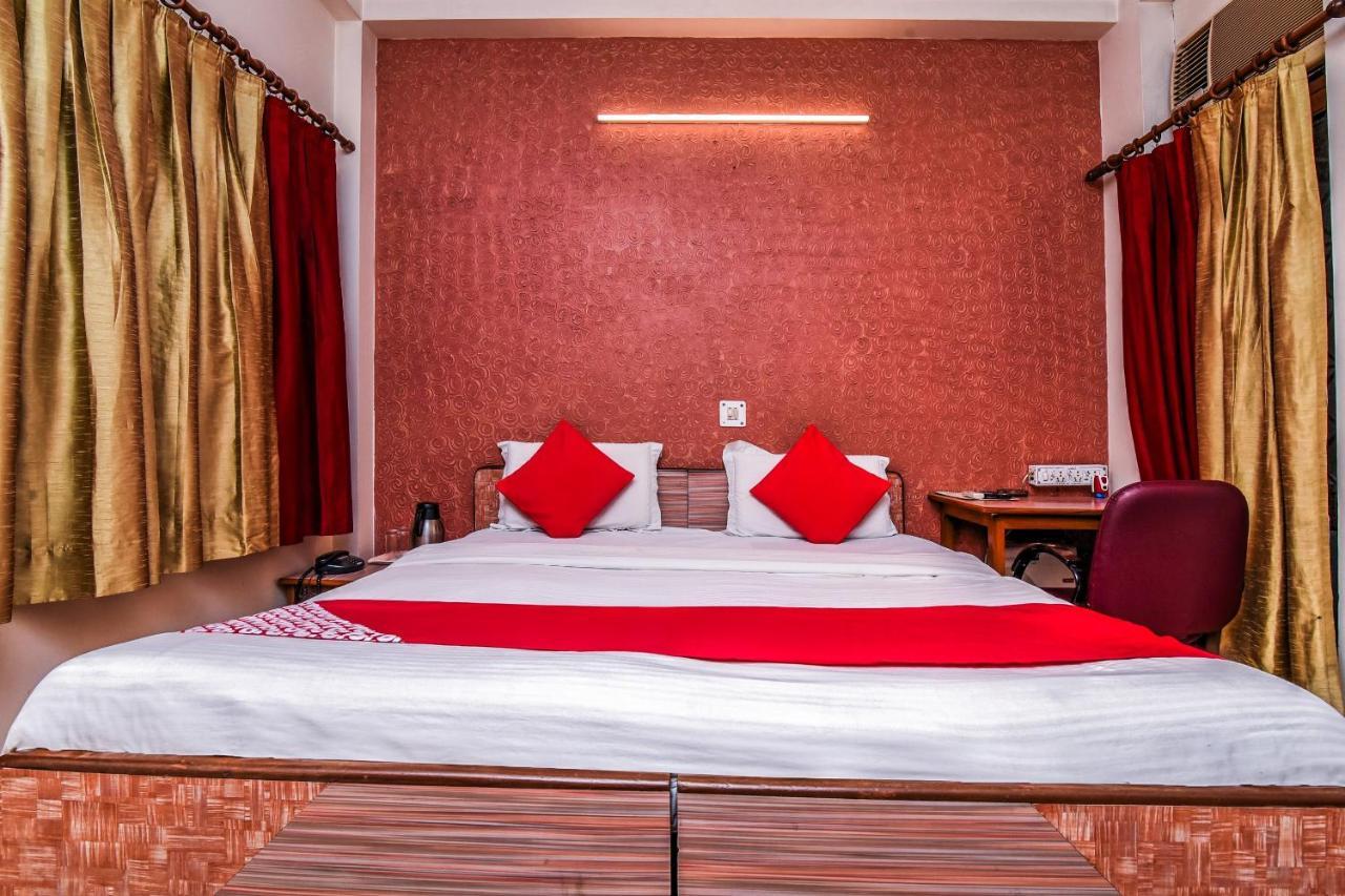 Oyo 2357 The Excellency Hotel