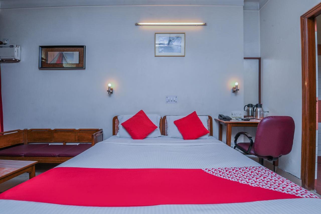 Oyo 2357 The Excellency Hotel 3*