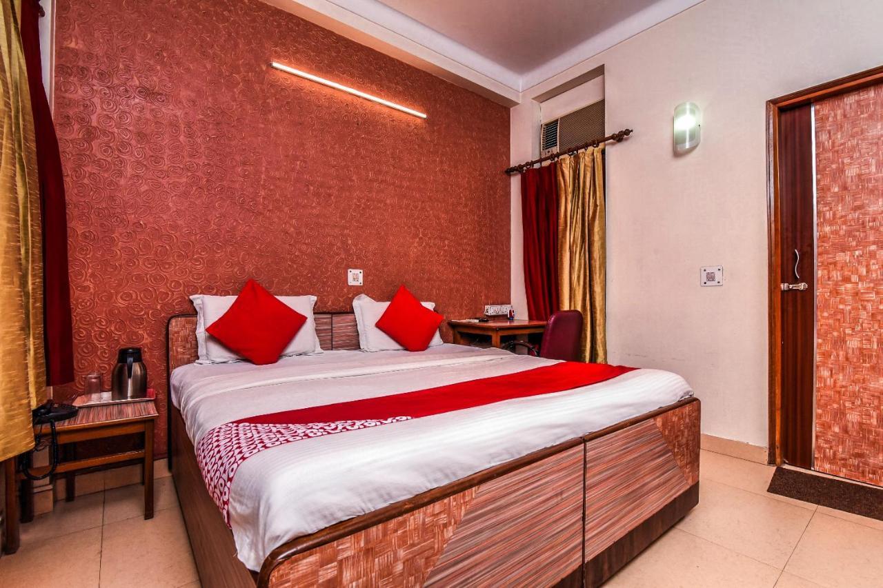 Hotel Oyo 2357 The Excellency