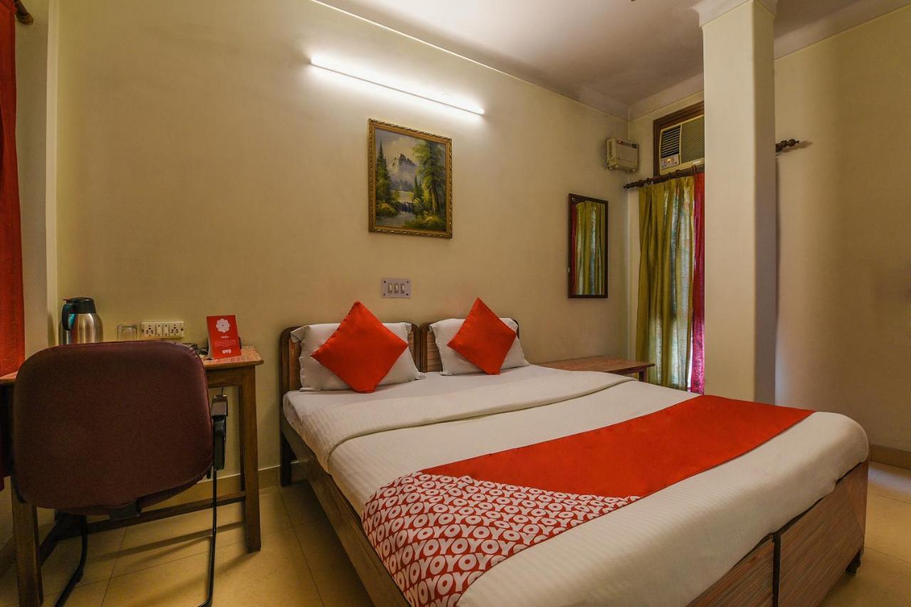 Oyo 2357 The Excellency 3* New Delhi
