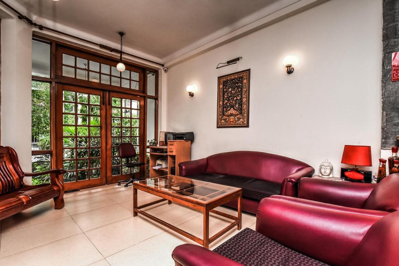Oyo 2357 The Excellency Hotel New Delhi