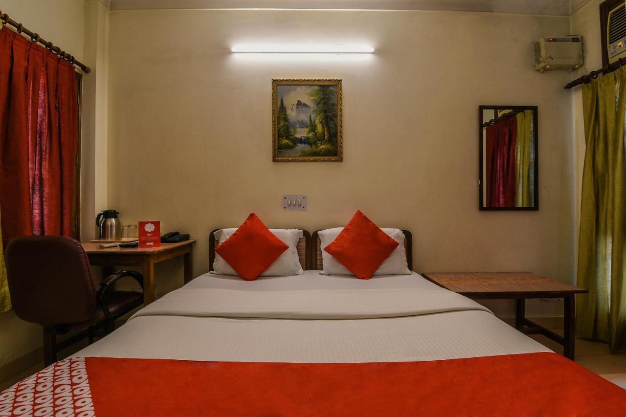 Hotel Oyo 2357 The Excellency New Delhi