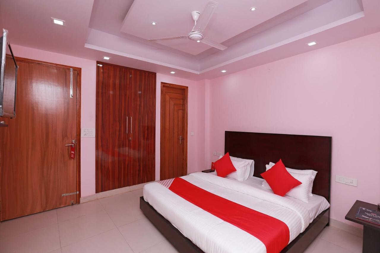 Oyo 35361 Leisurrestay Hotel Nova Deli