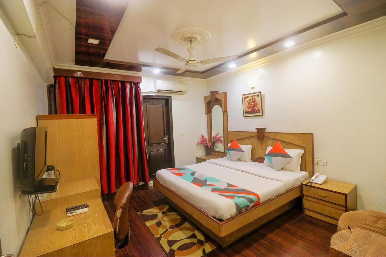 Fabexpress Welcome Palace Near Railway Station Hotel 3*