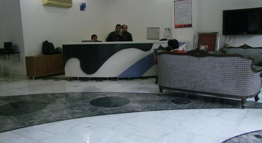 Legend - Walk-in From Railway Station Hotel