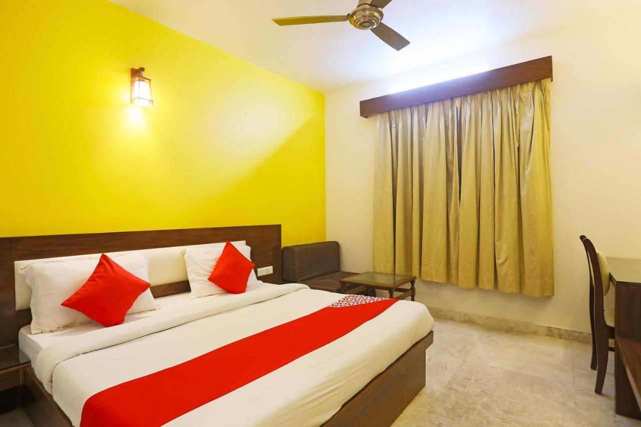 Oyo Svaruchi Near M2k Cinemas Rohini 3*